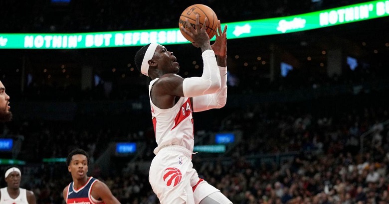 Dennis Schröder hace un gran juego en el primer partido de los Toronto Raptors